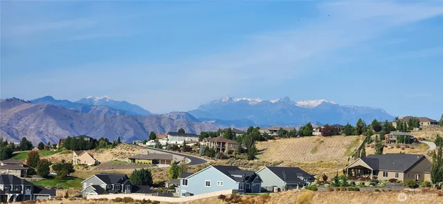 $725,000 | 106 Heather Lane, Wenatchee, WA 98801