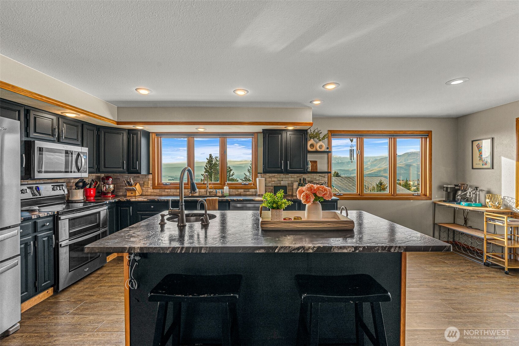 106 Heather Lane Wenatchee, WA 98801 - Photo 10 of 40