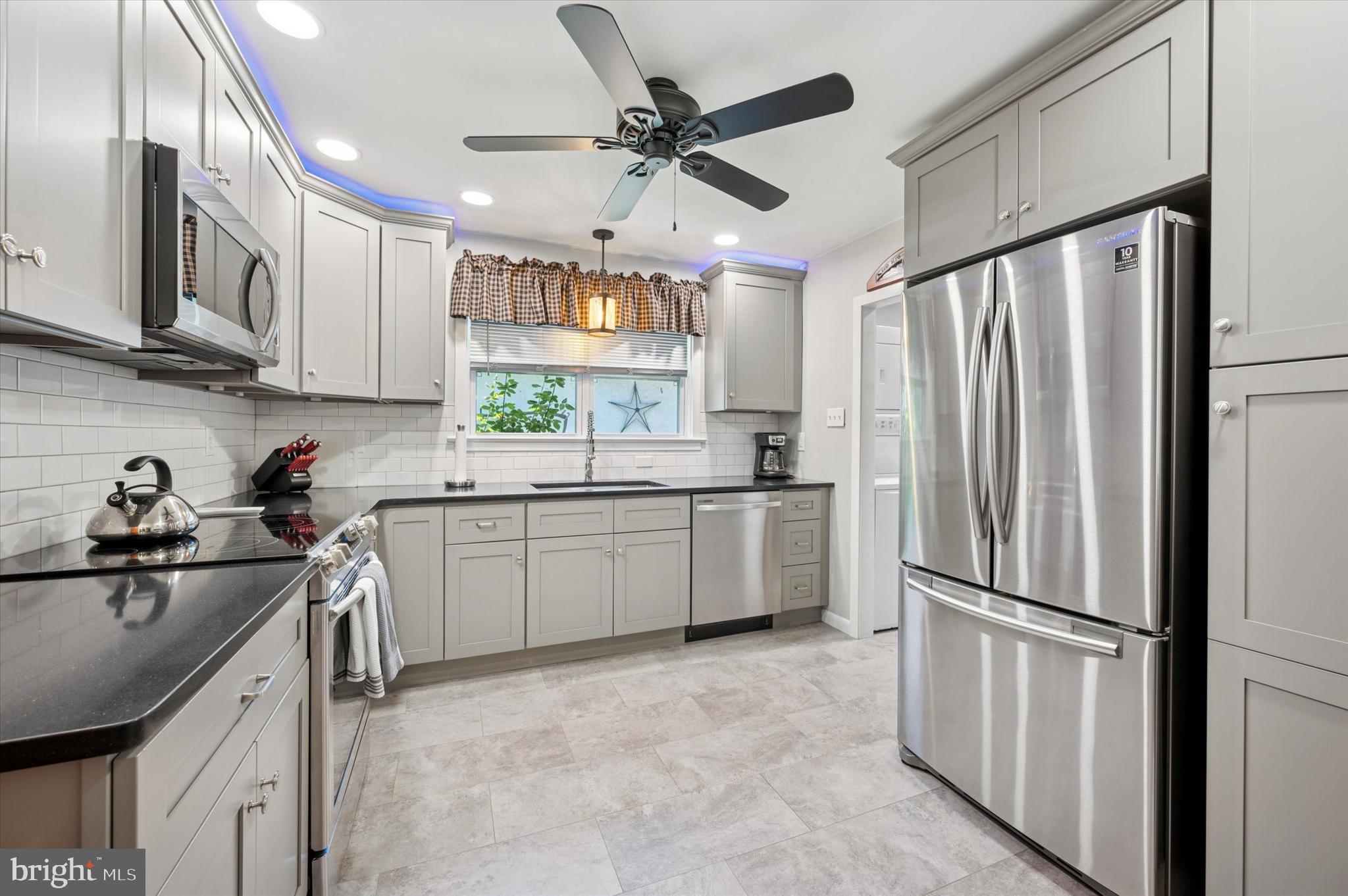 900 West Bristol Road Warminster, PA 18974 - Photo 16 of 24 Kitchen