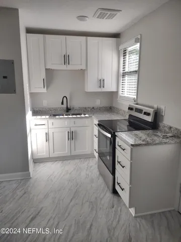 $1,500 | 1552 Naldo Avenue, Unit 1552, Jacksonville, FL 32207