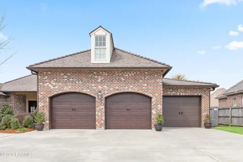 $745,000 | 102 Marble Creek Cove, Lafayette, LA 70508