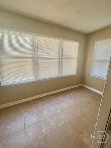 $1,500 | 5 Cromwell Place, Savannah, GA 31410