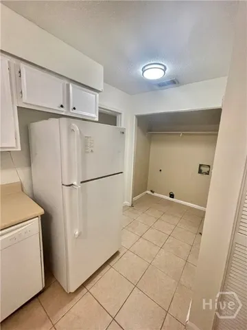 $1,500 | 5 Cromwell Place, Savannah, GA 31410