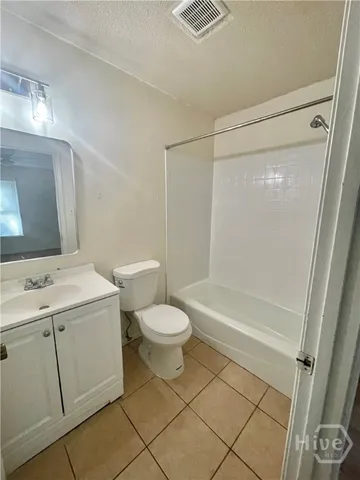 $1,500 | 5 Cromwell Place, Savannah, GA 31410