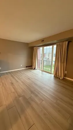 $1,400 | 503 Sunset Lane, St. Clair Shores, MI 48082