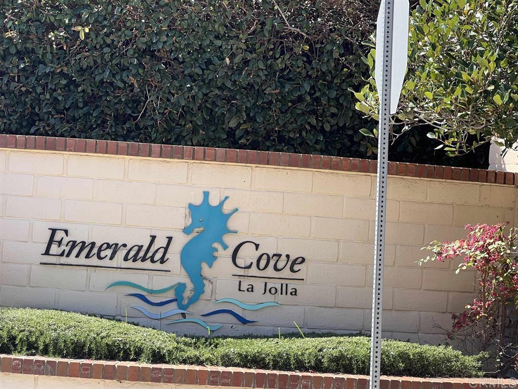 1317 Caminito Balada La Jolla, CA 92037 - Photo 2 of 16 a sign that is on the side of the road