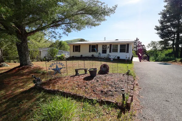 $249,000 | 36 Railroad Avenue, New Castle, VA 24127