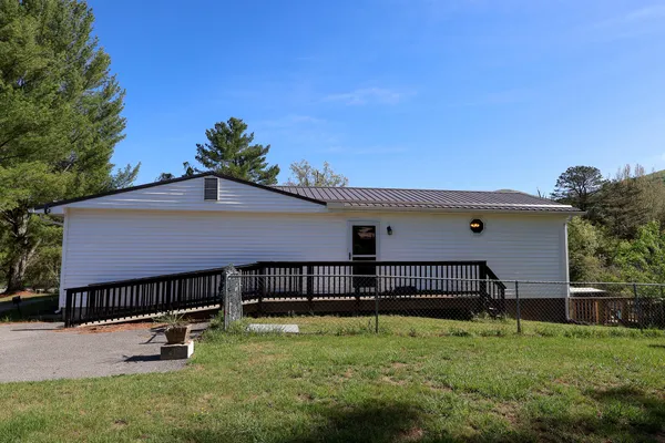 $249,000 | 36 Railroad Avenue, New Castle, VA 24127