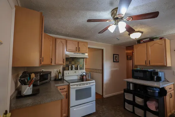 $249,000 | 36 Railroad Avenue, New Castle, VA 24127