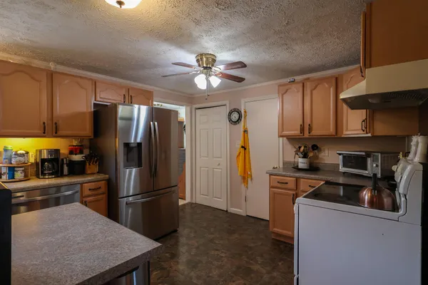 $249,000 | 36 Railroad Avenue, New Castle, VA 24127