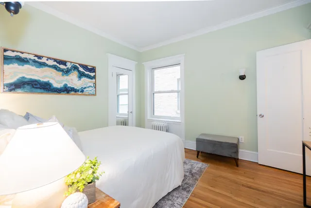 $375,000 | 5707 South Blackstone Avenue, Unit 2, Chicago, IL 60637