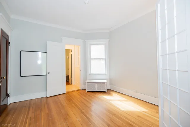 $375,000 | 5707 South Blackstone Avenue, Unit 2, Chicago, IL 60637