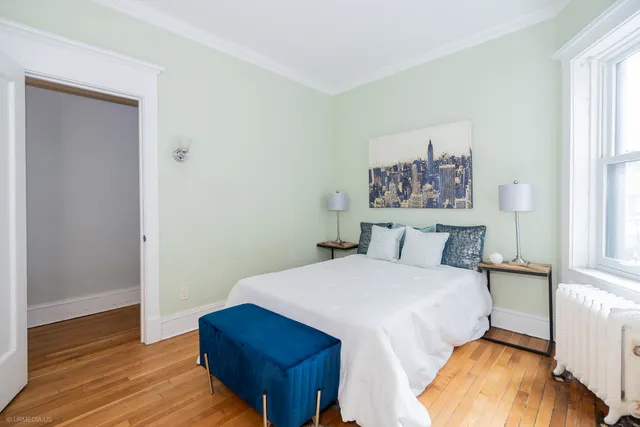 $375,000 | 5707 South Blackstone Avenue, Unit 2, Chicago, IL 60637