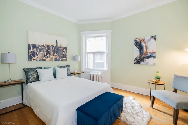 $375,000 | 5707 South Blackstone Avenue, Unit 2, Chicago, IL 60637