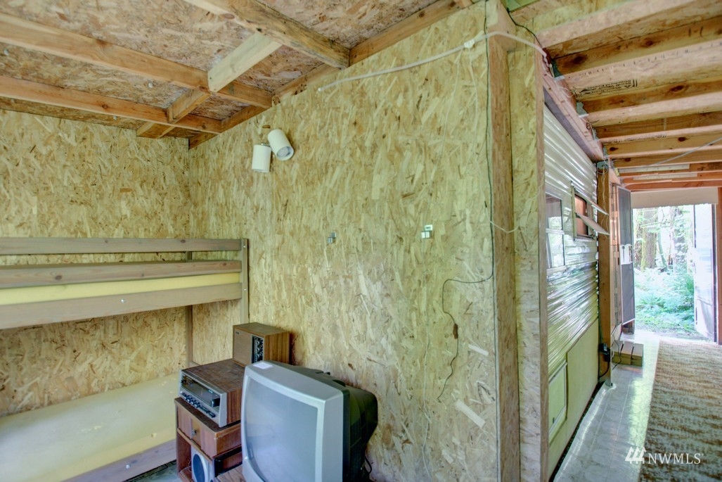 7-1 Goldrush Road Deming, WA 98244 - Photo 7 of 38 Gallery Image 7