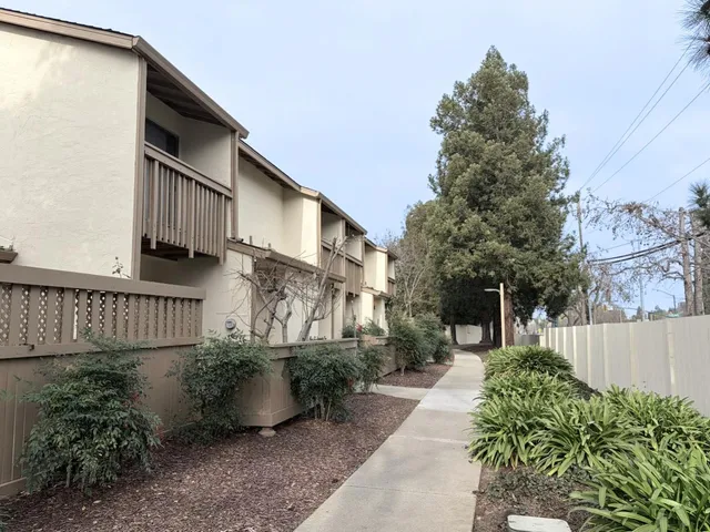 $3,295 | 1975 Olmo Way, Walnut Creek, CA 94598