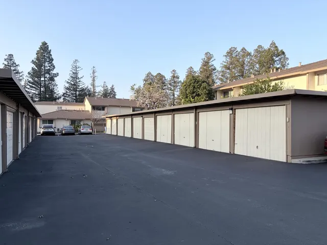 $3,295 | 1975 Olmo Way, Walnut Creek, CA 94598