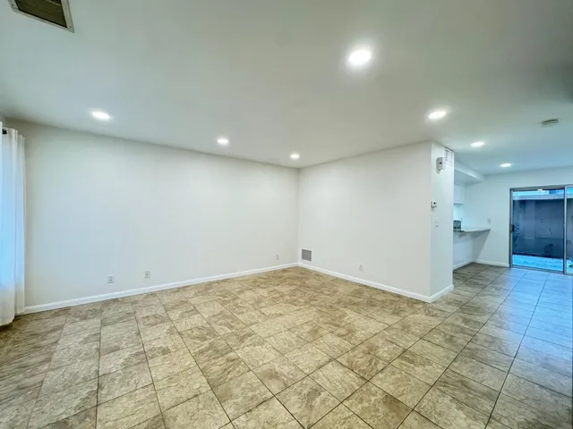 $3,295 | 1975 Olmo Way, Walnut Creek, CA 94598