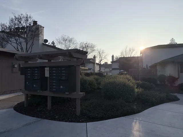 $3,295 | 1975 Olmo Way, Walnut Creek, CA 94598