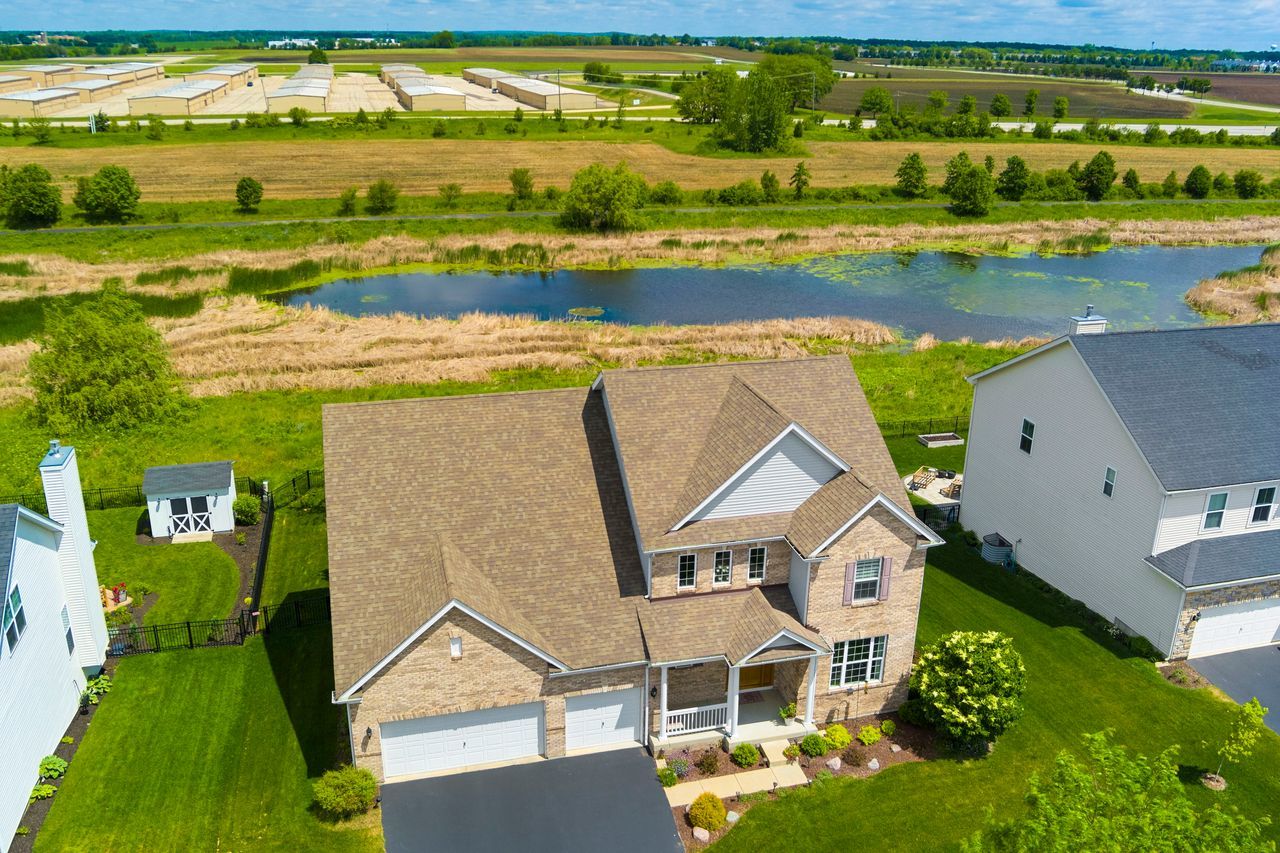 645 Ridgeview Lane Sugar Grove, IL 60554 - Photo 1 of 32