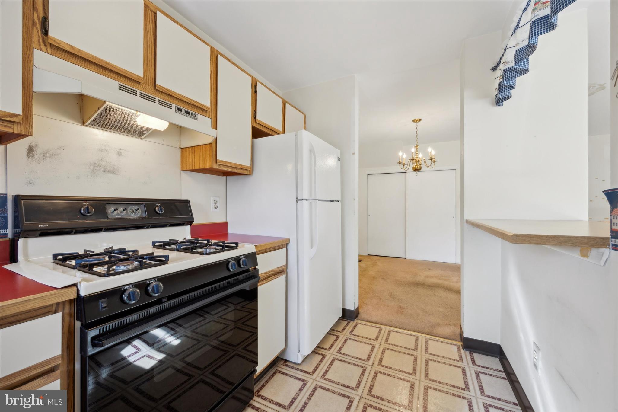 9394 Neil Road, Unit A Philadelphia, PA 19115 - Photo 9 of 25 Gallery Image 9