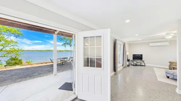 $825,000 | 461 Patricia Drive, New Concord, KY 42076