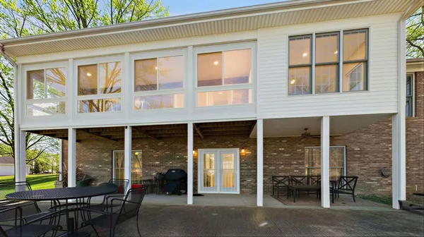 $825,000 | 461 Patricia Drive, New Concord, KY 42076