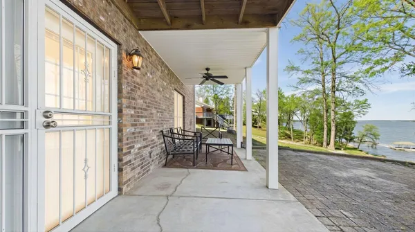 $825,000 | 461 Patricia Drive, New Concord, KY 42076