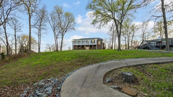 $825,000 | 461 Patricia Drive, New Concord, KY 42076