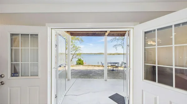 $825,000 | 461 Patricia Drive, New Concord, KY 42076