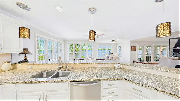 $825,000 | 461 Patricia Drive, New Concord, KY 42076