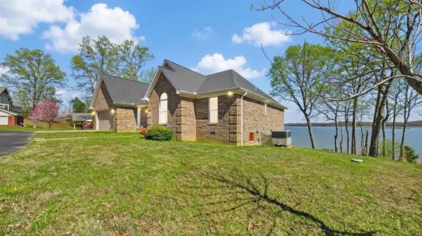 $825,000 | 461 Patricia Drive, New Concord, KY 42076