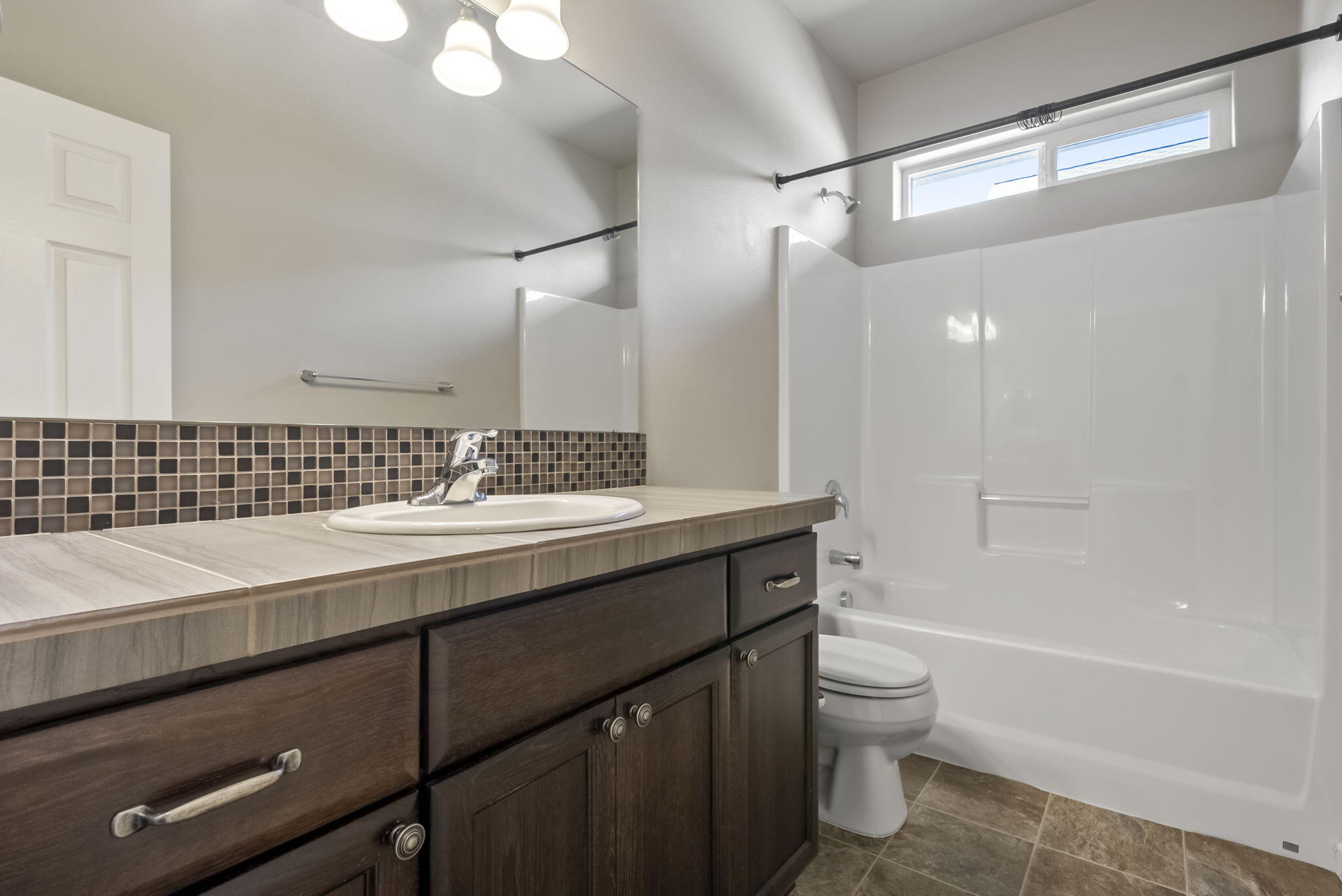 656 Southeast Reed Market Road Bend, OR 97702 - Photo 22 of 32 21-web-or-mls-DSC00917-HDR