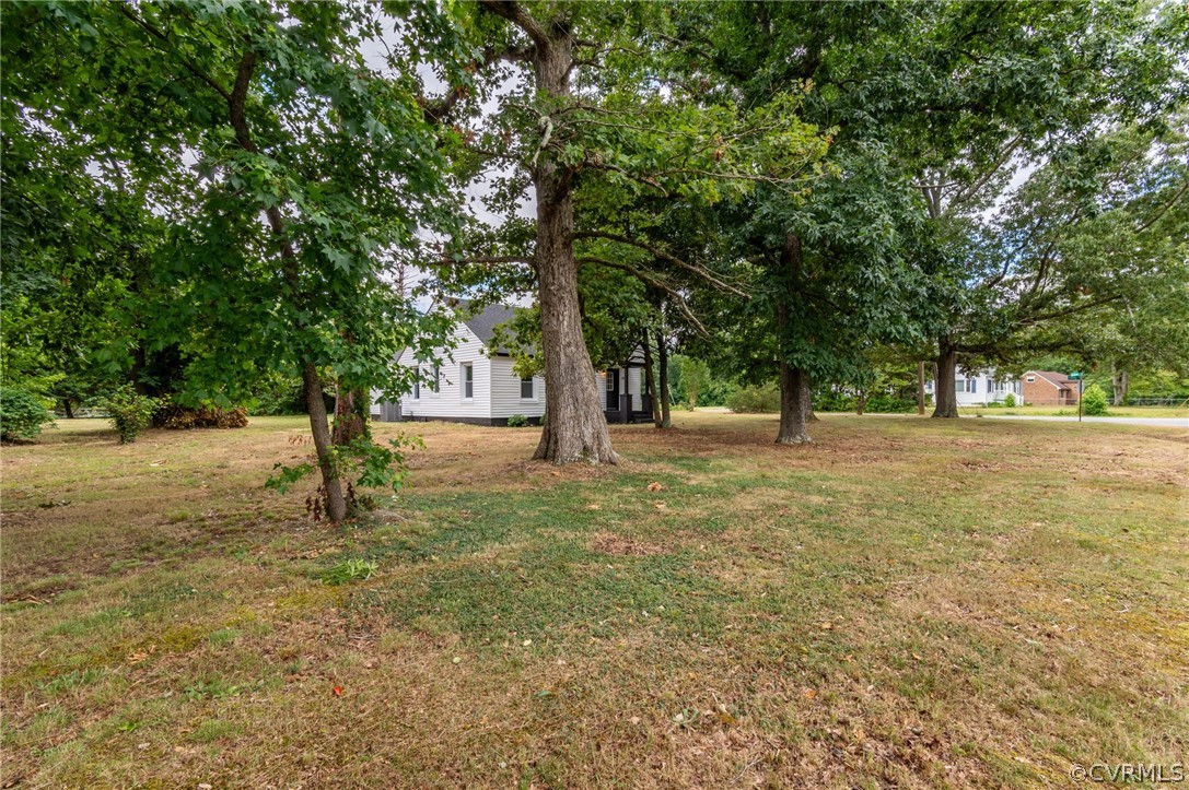 1811 Old Hanover Road Sandston, VA 23150 - Photo 4 of 26 Gallery Image 4