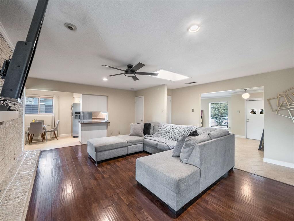 3750 Ridgeoak Way Farmers Branch, TX 75244 - Photo 13 of 30 a living room with furniture and a wooden floor