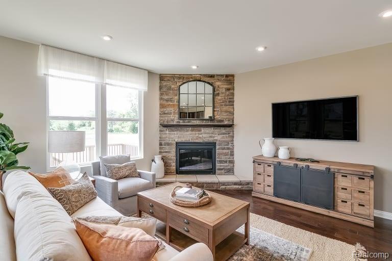 50199 Fowler Road Canton, MI 48188 - Photo 2 of 9 Abbeyville Fireplace.jpg