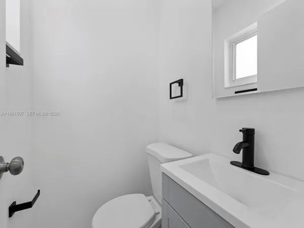 $3,500 | 104 East 58th Street, Unit 1, Hialeah, FL 33013