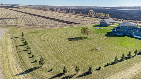 $1,250,000 | 7022 9th Street North, Moorhead, MN 56560