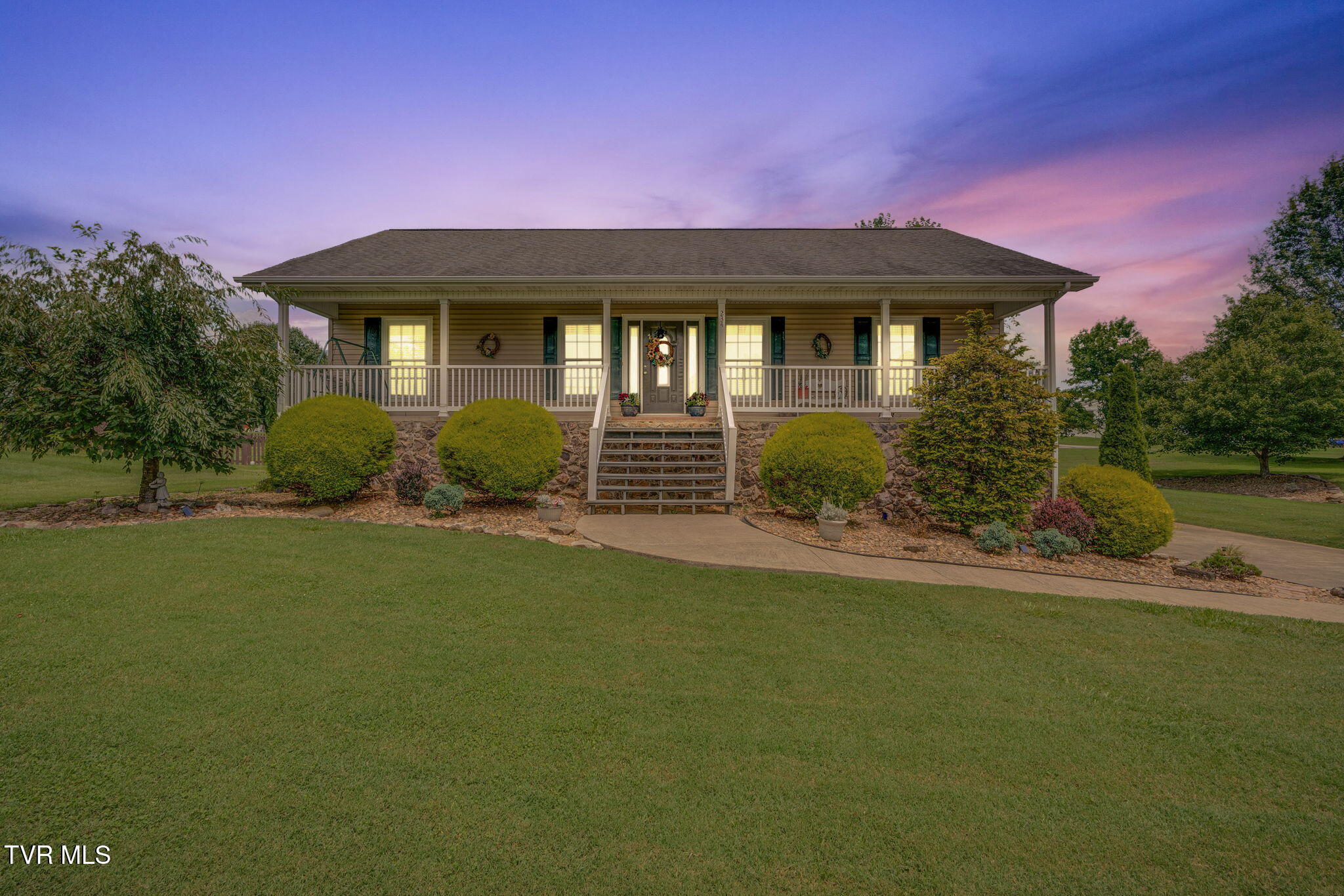 234 Reed Avenue Greeneville, TN 37743 - Photo 2 of 36 001a