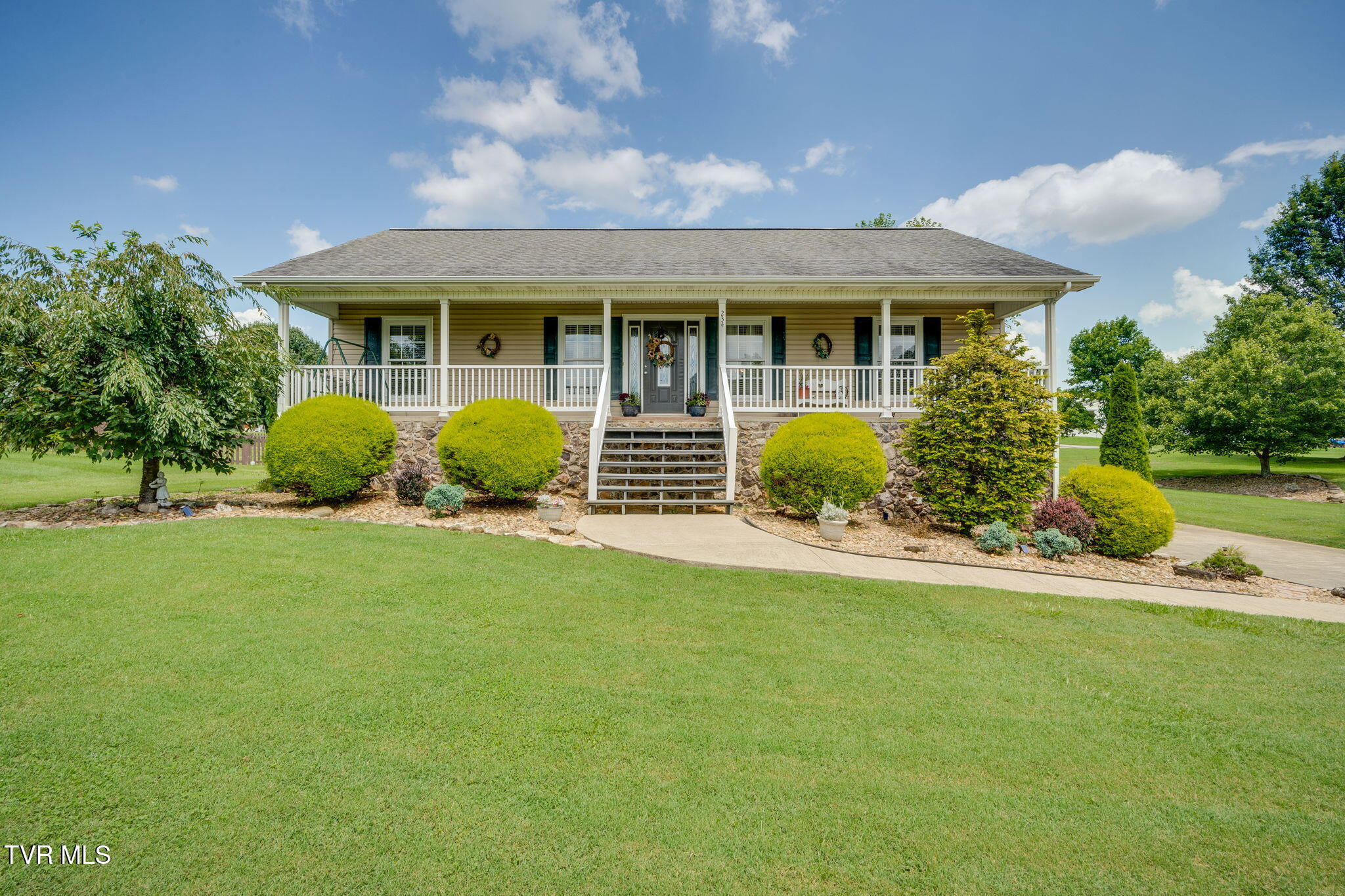 234 Reed Avenue Greeneville, TN 37743 - Photo 22 of 36 001