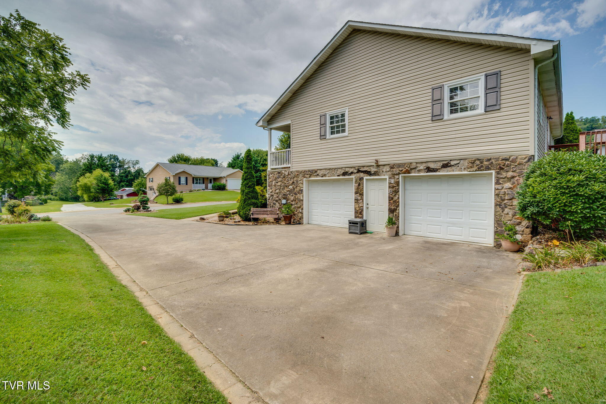 234 Reed Avenue Greeneville, TN 37743 - Photo 23 of 36 021
