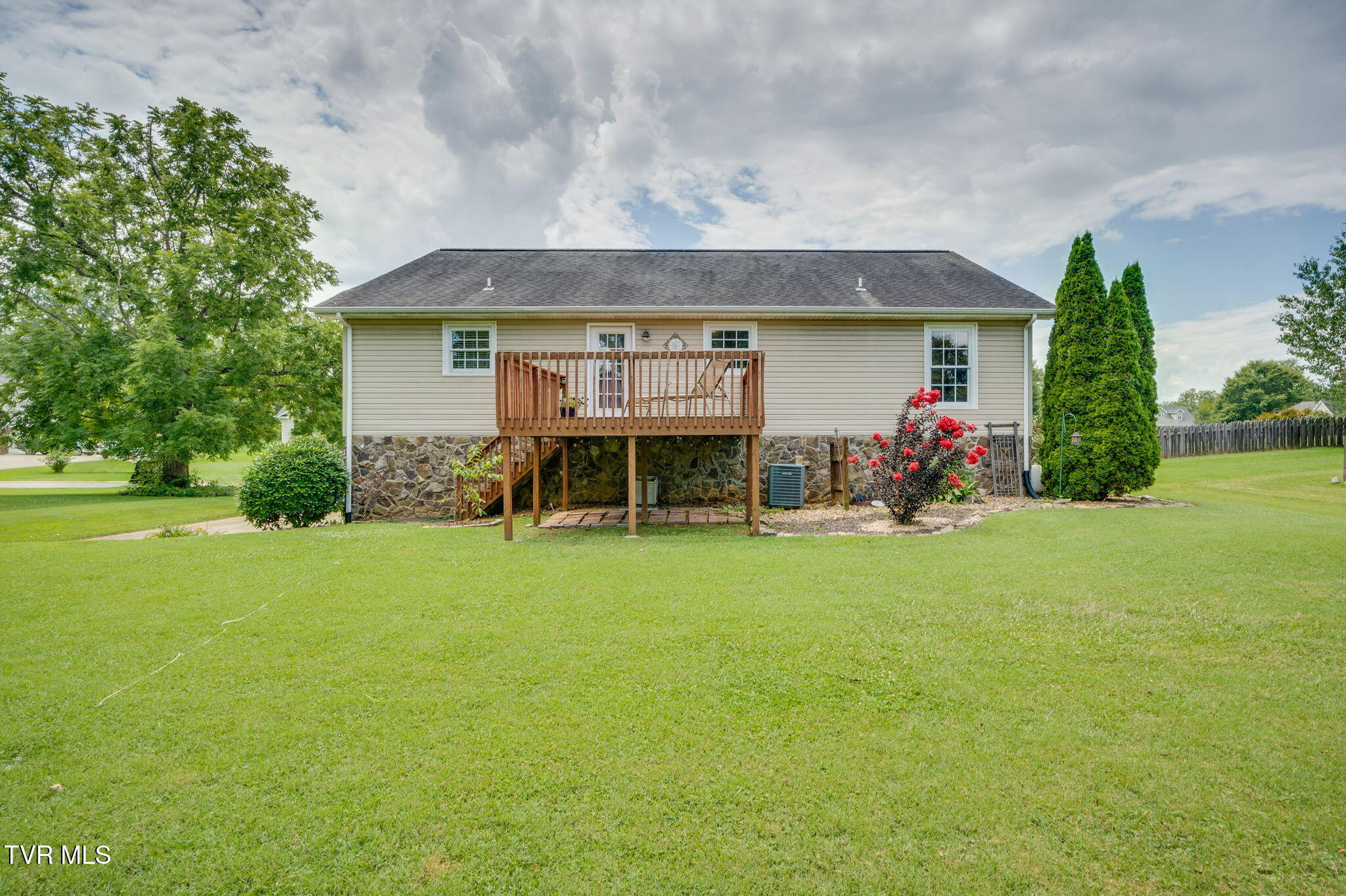 234 Reed Avenue Greeneville, TN 37743 - Photo 26 of 36 024