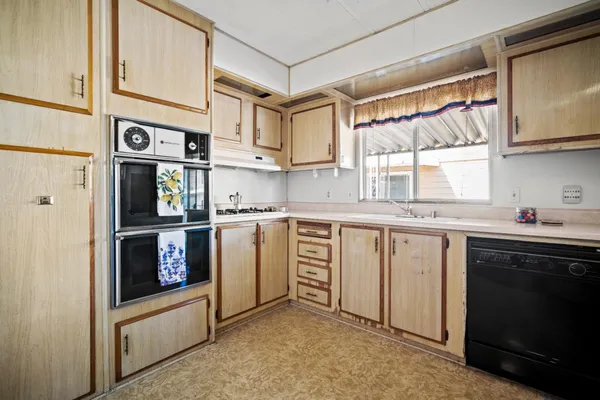 $174,250 | 150 Kern Street, Unit 114, Salinas, CA 93905