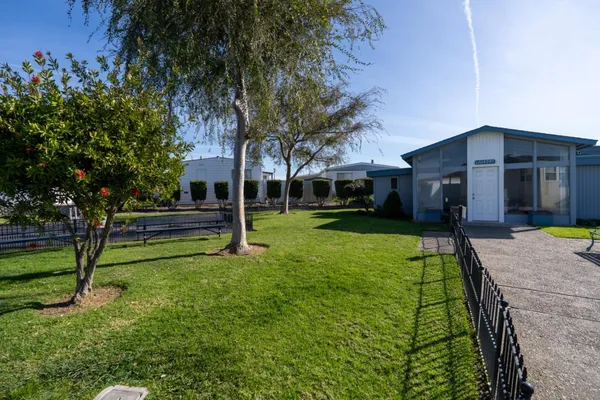 $174,250 | 150 Kern Street, Unit 114, Salinas, CA 93905