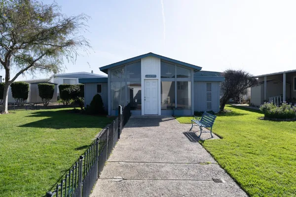 $174,250 | 150 Kern Street, Unit 114, Salinas, CA 93905