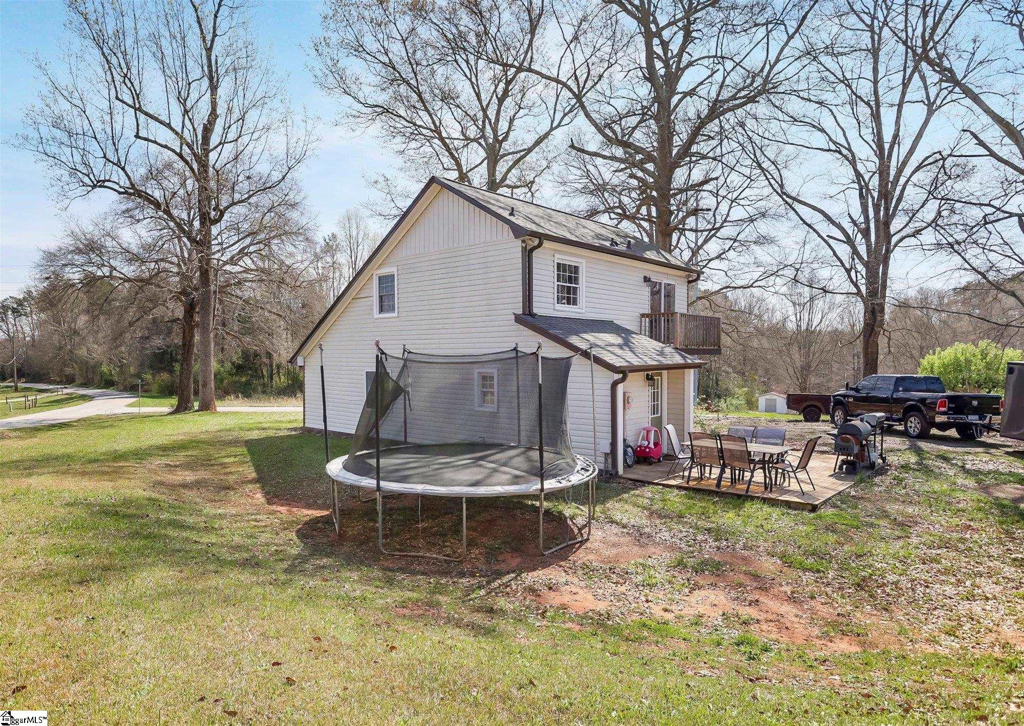 1002 Lake Cunningham Road Greer, SC 29651 - Photo 4 of 33