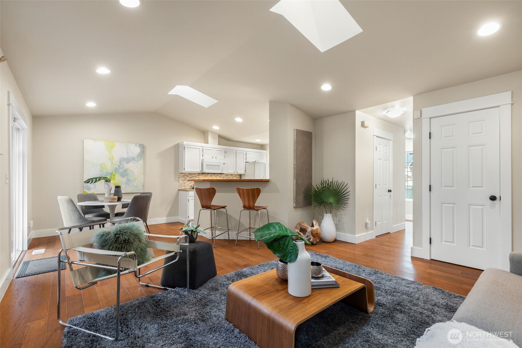 2408 208th Place Southeast Bothell, WA 98021 - Photo 4 of 36