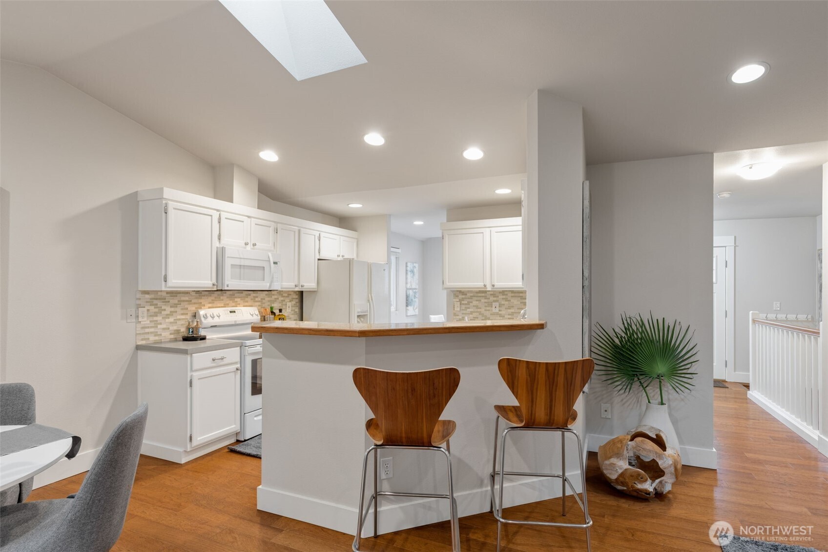 2408 208th Place Southeast Bothell, WA 98021 - Photo 6 of 36