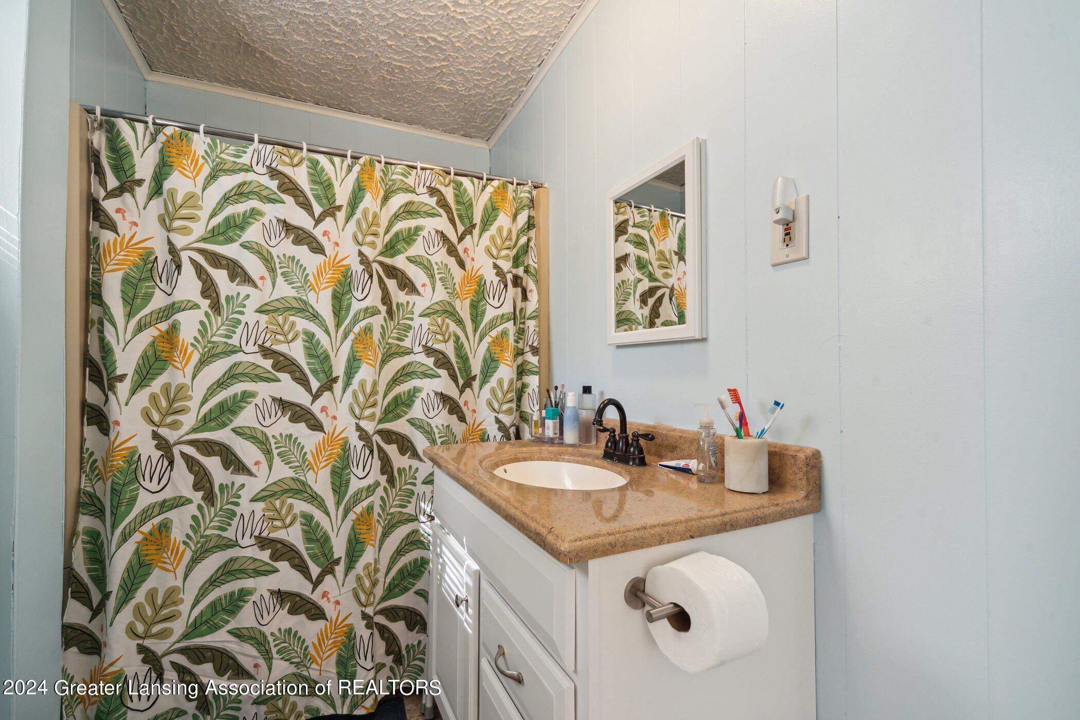 2368 Epley Road Williamston, MI 48895 - Photo 9 of 12 2368-Epley-Rd-Williamston-MI-48895-Windo