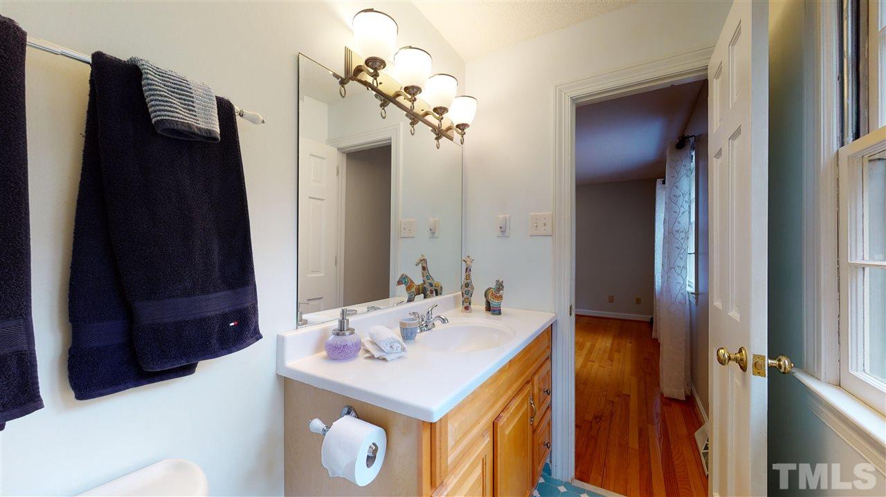 3224 Tanager Street Raleigh, NC 27606 - Photo 16 of 30 Gallery Image 16